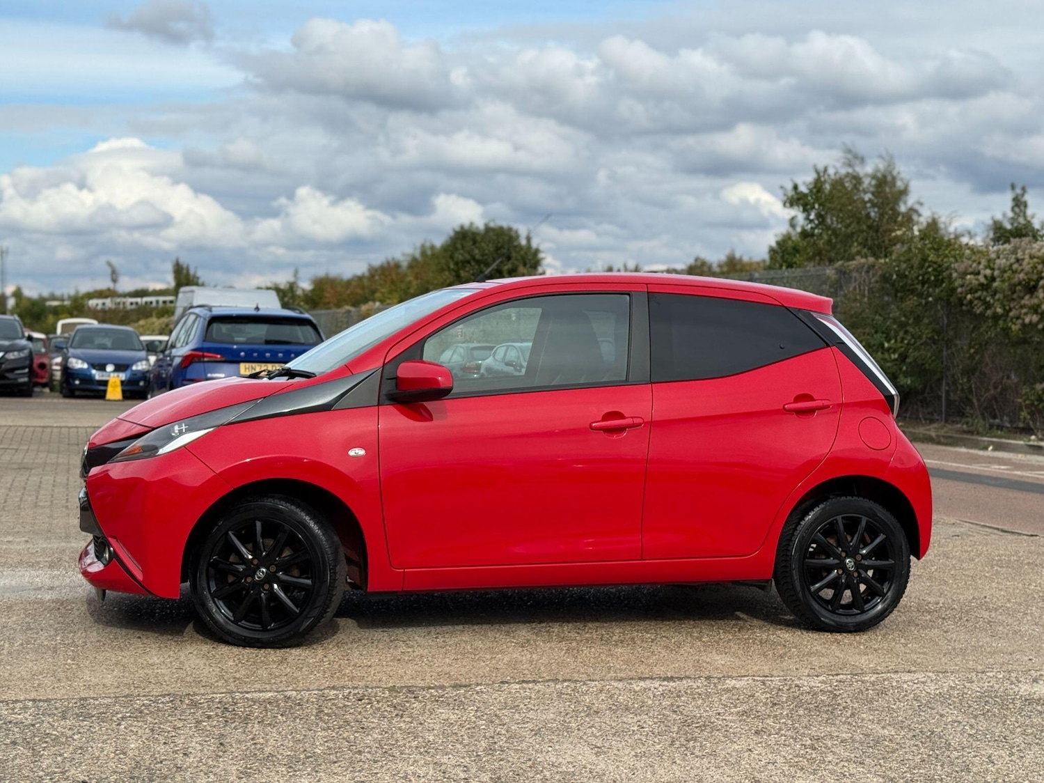 Used Toyota AYGO 2017 for sale - 76997588: Photo 16