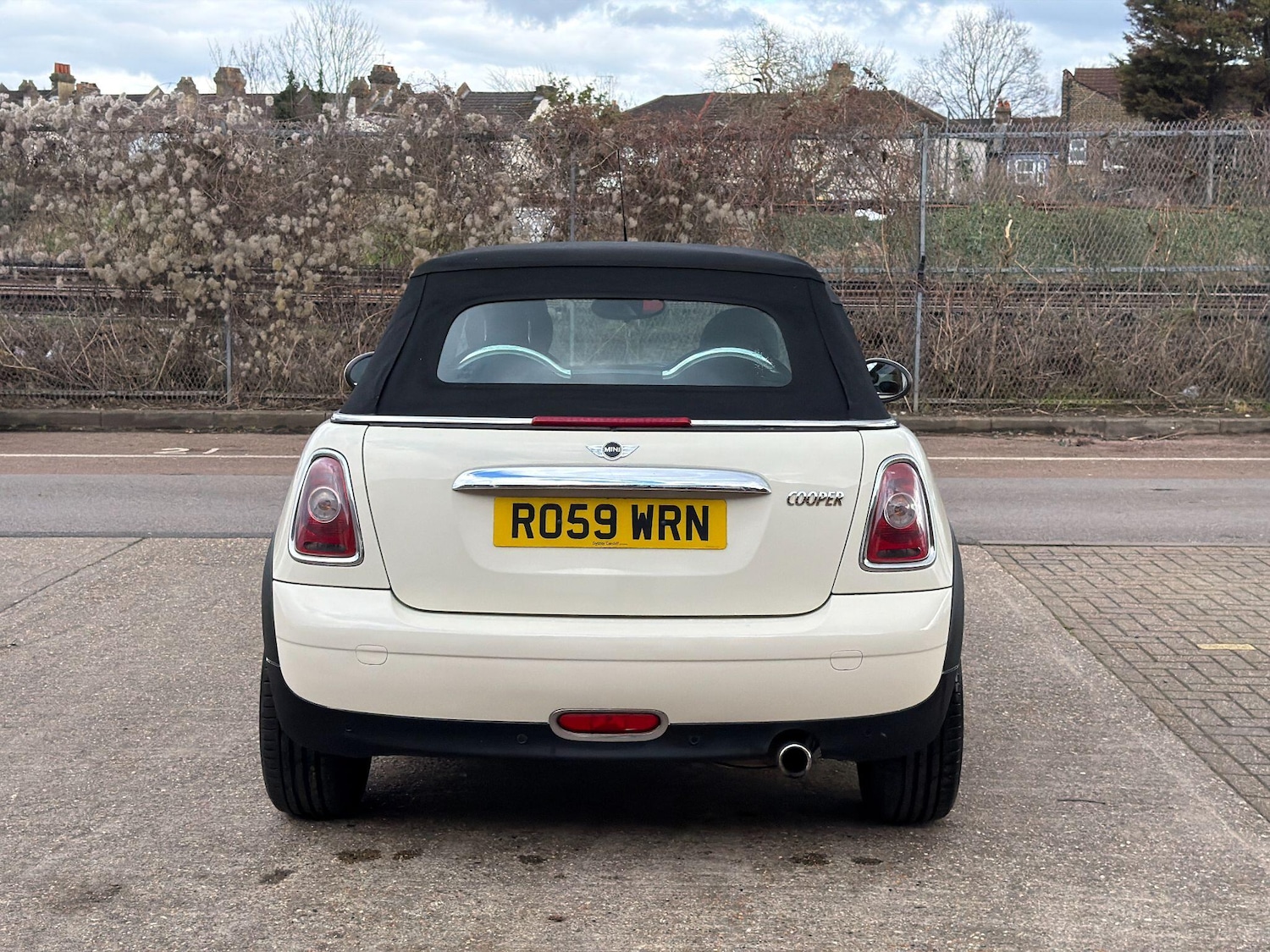 Used MINI Convertible 2009 for sale - 77704909: Photo 11