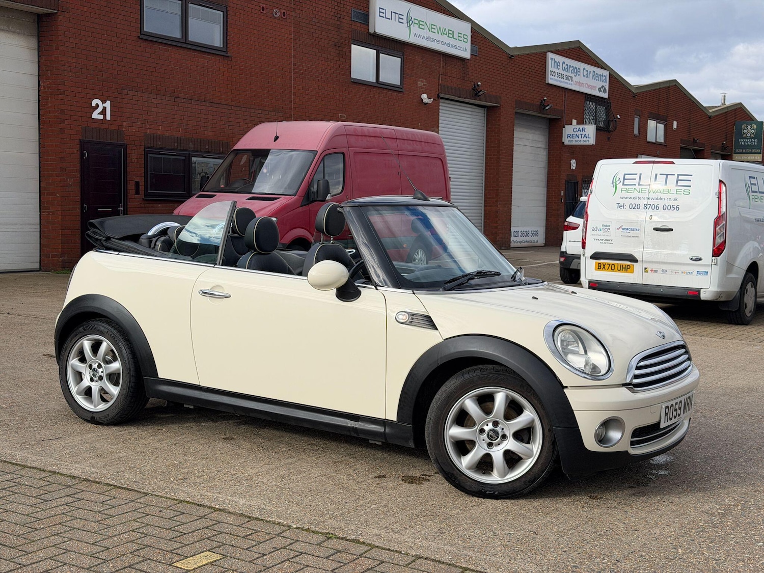 Used MINI Convertible 2009 for sale - 77704909: Photo 22