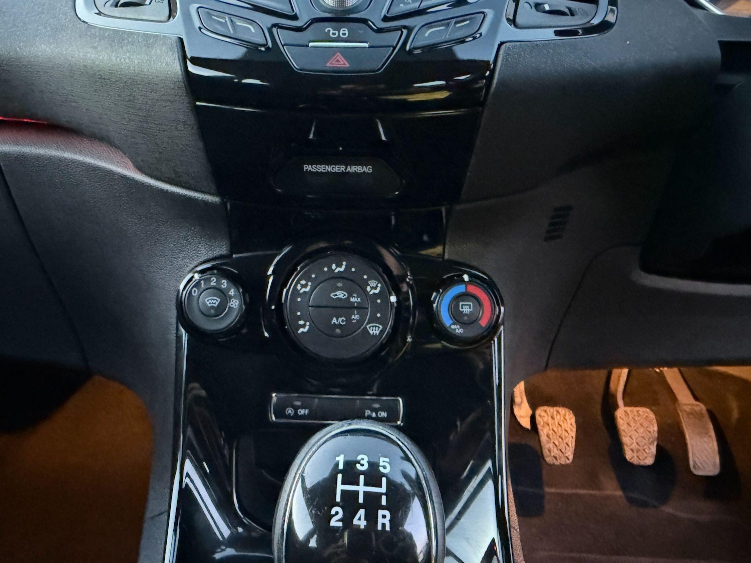 Used Ford Fiesta 2016 for sale - 77893132: Photo 25