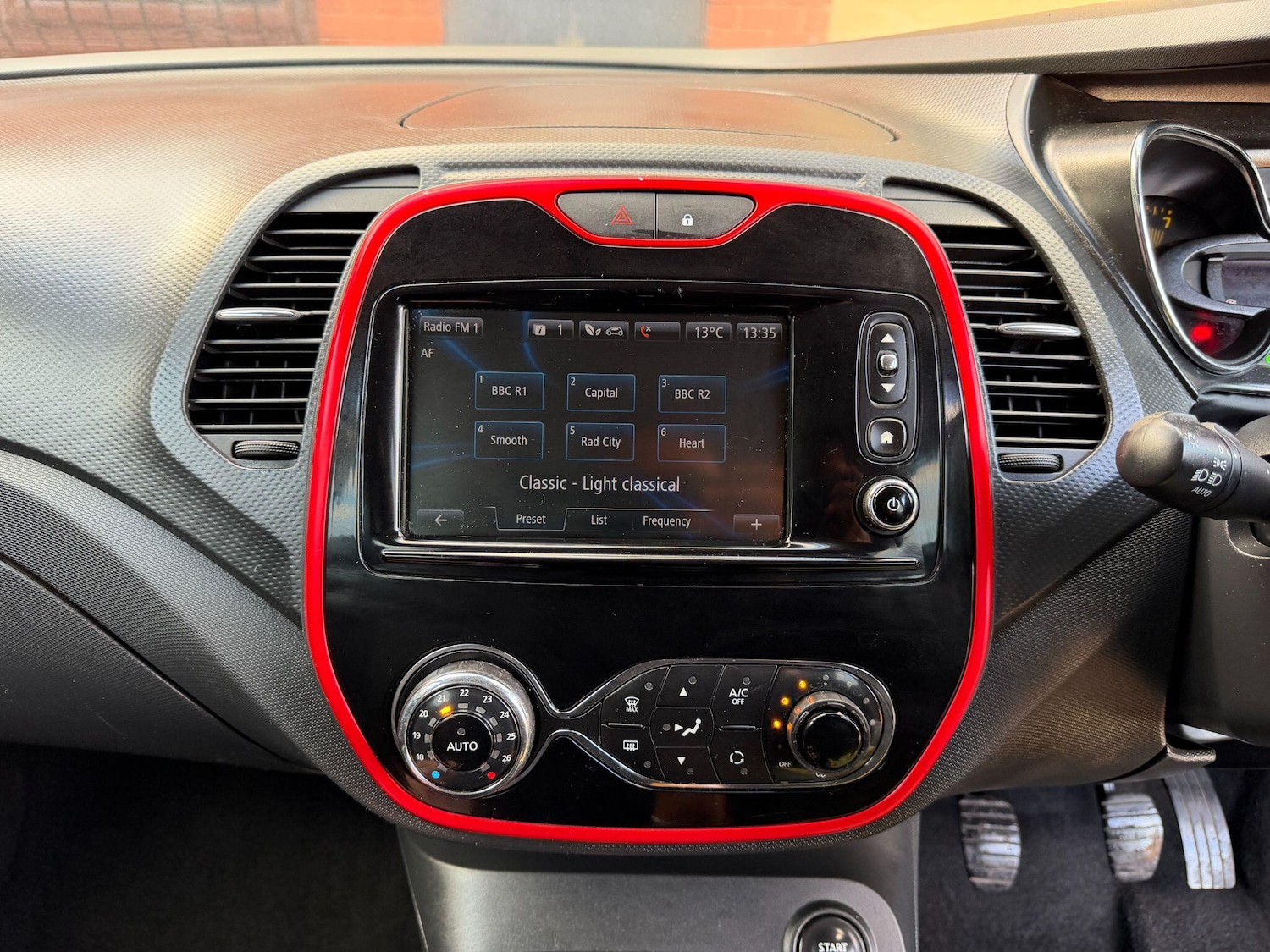 Used Renault Captur 2015 for sale - 76991730: Photo 23