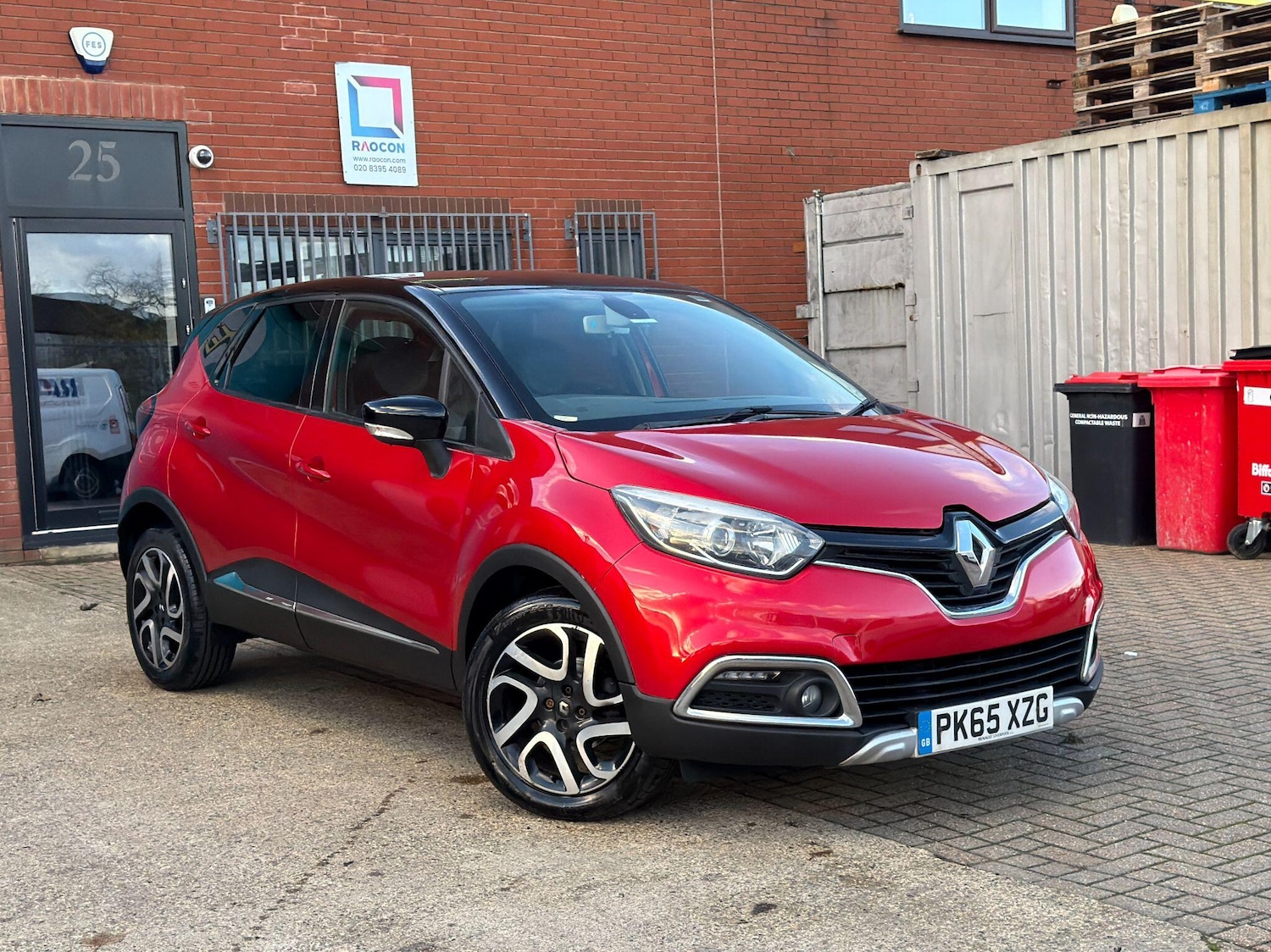 Used Renault Captur 2015 for sale - 76991730: Photo 4