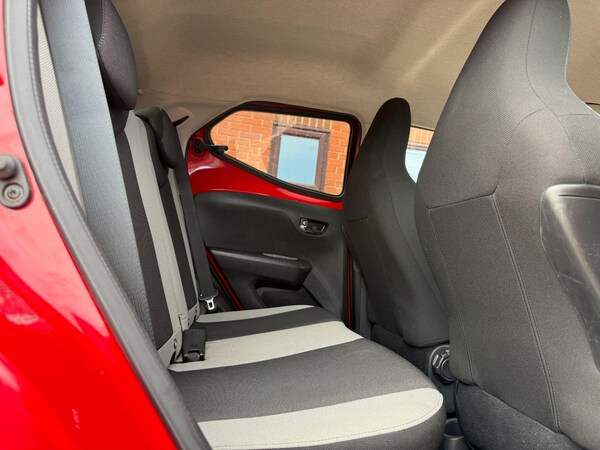 Used Toyota AYGO 2017 for sale - 76094923: Photo 23