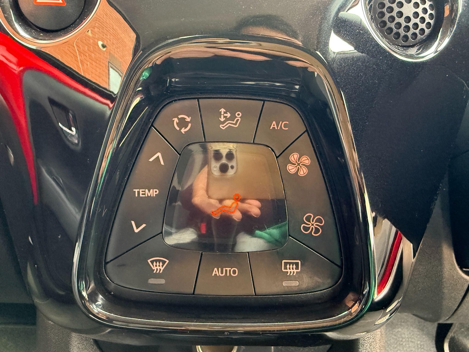 Used Toyota AYGO 2017 for sale - 76094923: Photo 29