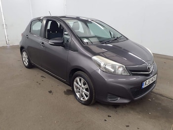 Used Toyota Yaris 2011 for sale - 78147751: Photo