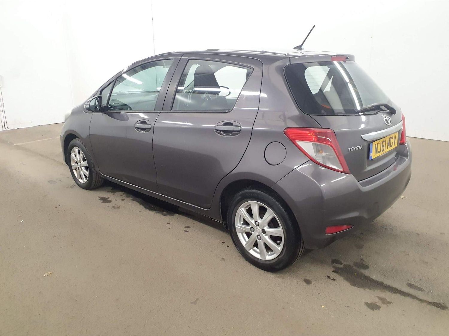 Used Toyota Yaris 2011 for sale - 78147751: Photo 5