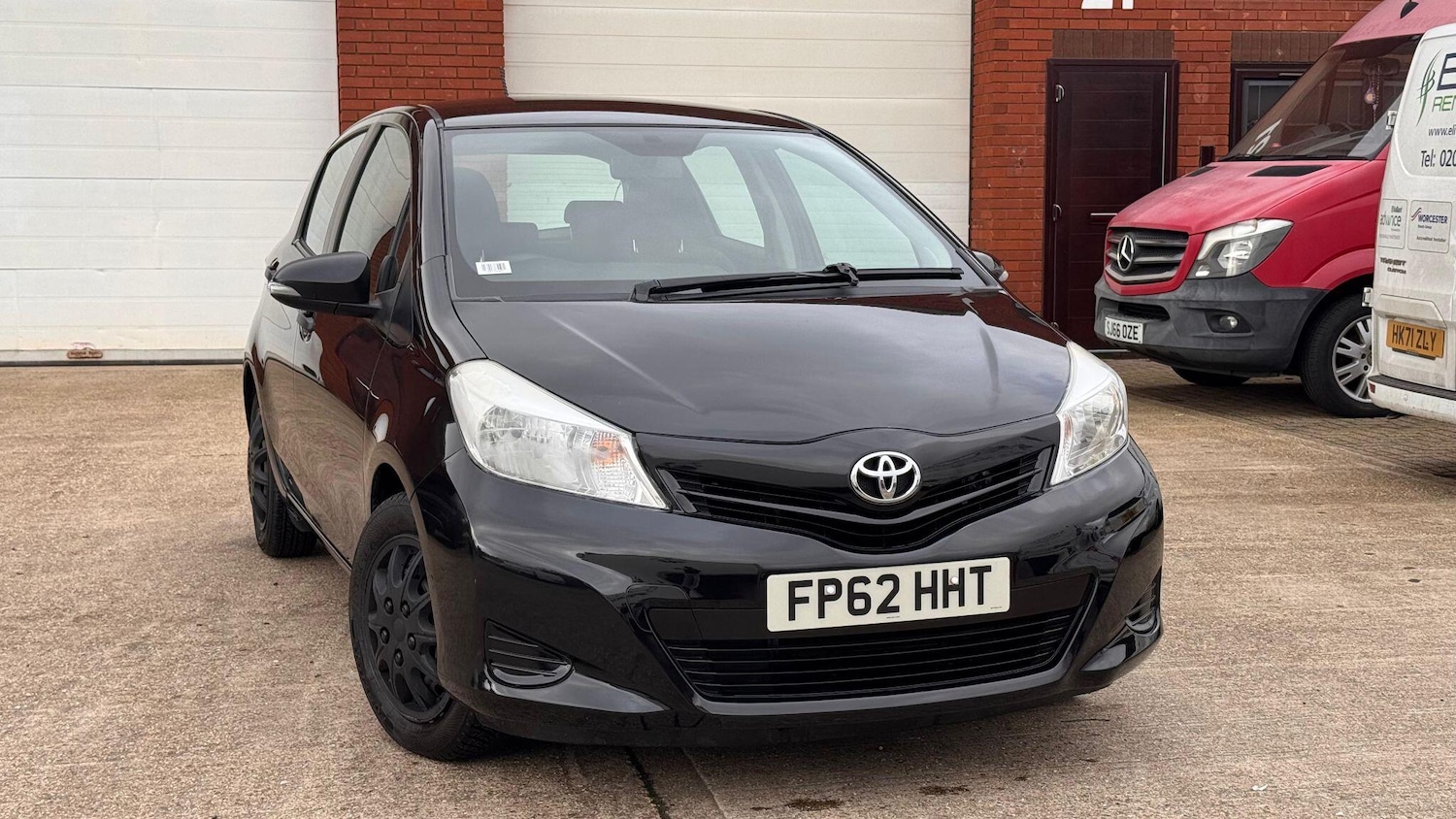 Used Toyota Yaris for sale - 77496534: Photo 3