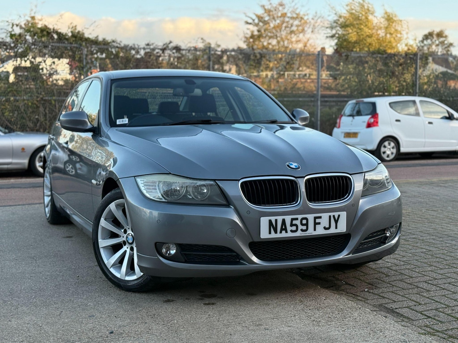 Used BMW 3 Series 2009 for sale - 76457130: Photo 1