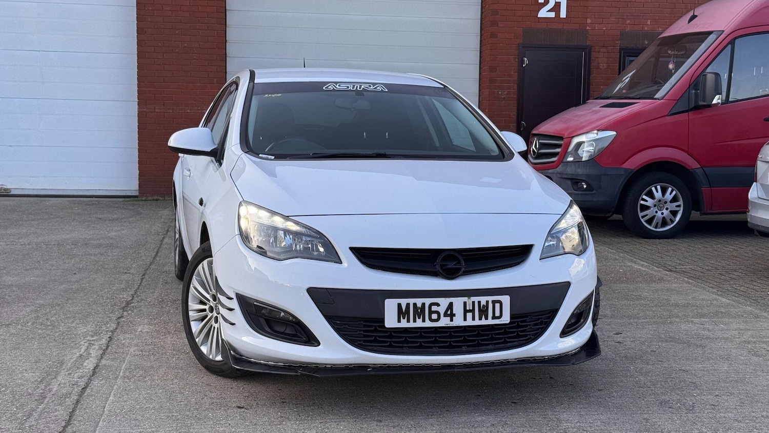 Used Vauxhall Astra for sale - 77671928: Photo 3