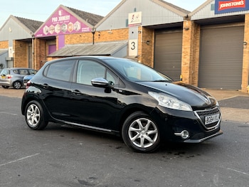 Used Peugeot 208 2014 for sale - 75658045: Photo
