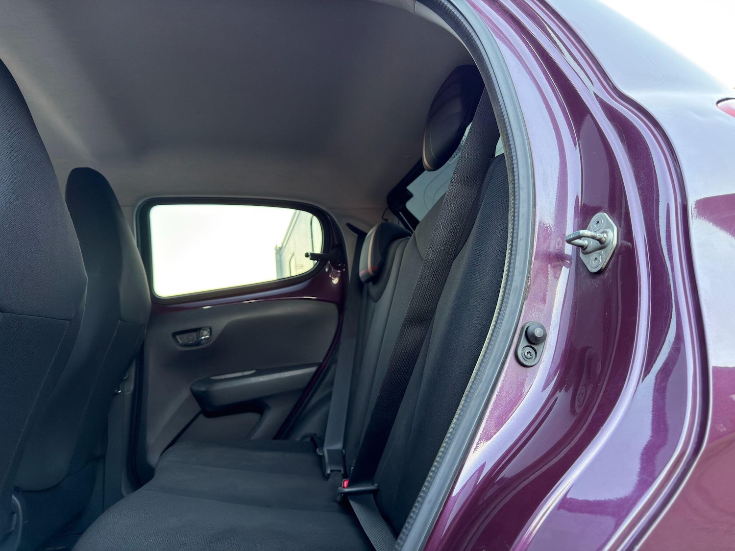 Used Peugeot 108 2015 for sale - 77977843: Photo 21