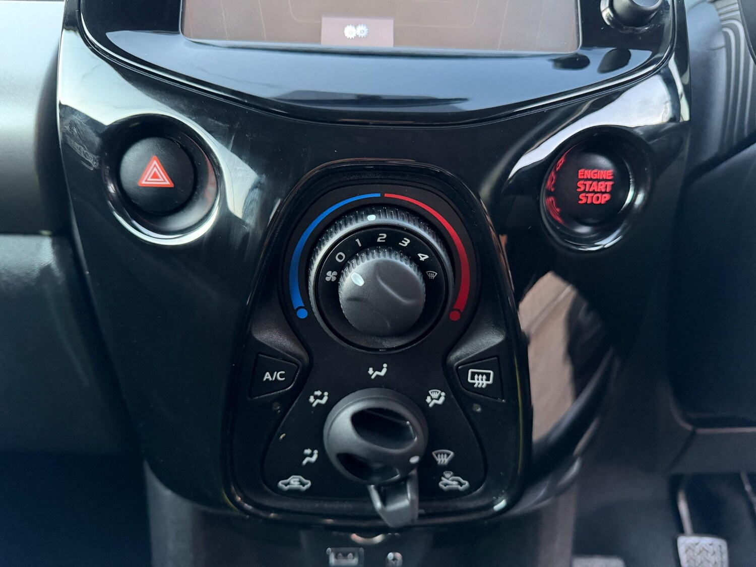 Used Peugeot 108 2015 for sale - 77977843: Photo 25