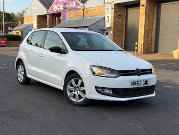 Used Volkswagen Polo 2013 for sale - 76440976: Photo