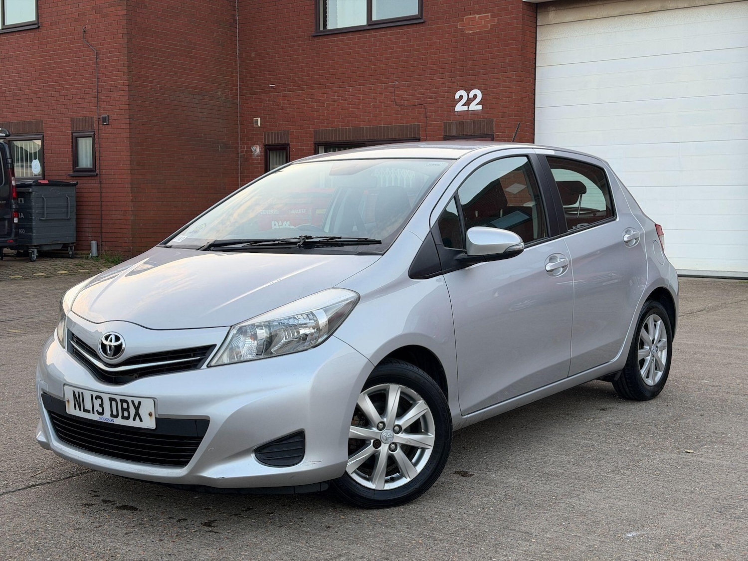 Used Toyota Yaris 2013 for sale - 77737918: Photo 11