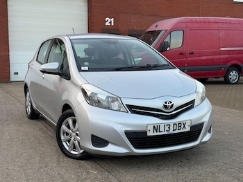 Used Toyota Yaris 2013 for sale - 77737918: Photo