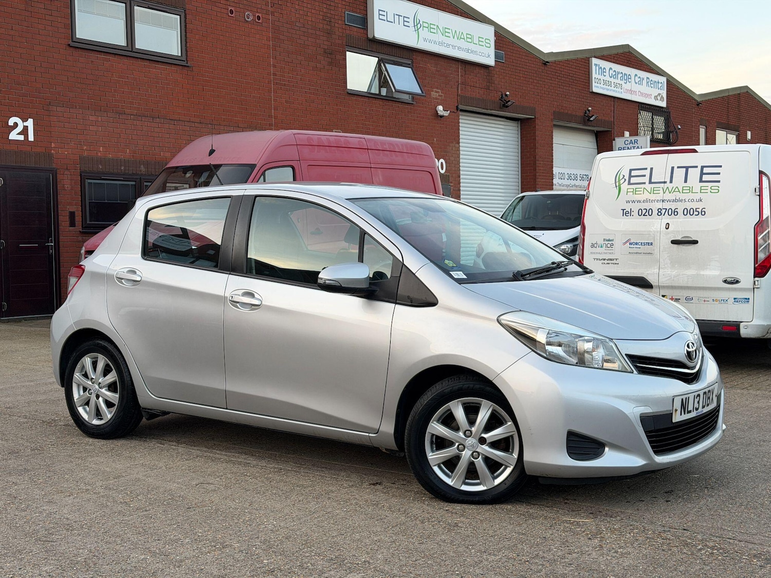 Used Toyota Yaris 2013 for sale - 77737918: Photo 4