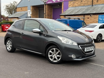 Used Peugeot 208 2014 for sale - 75506765: Photo