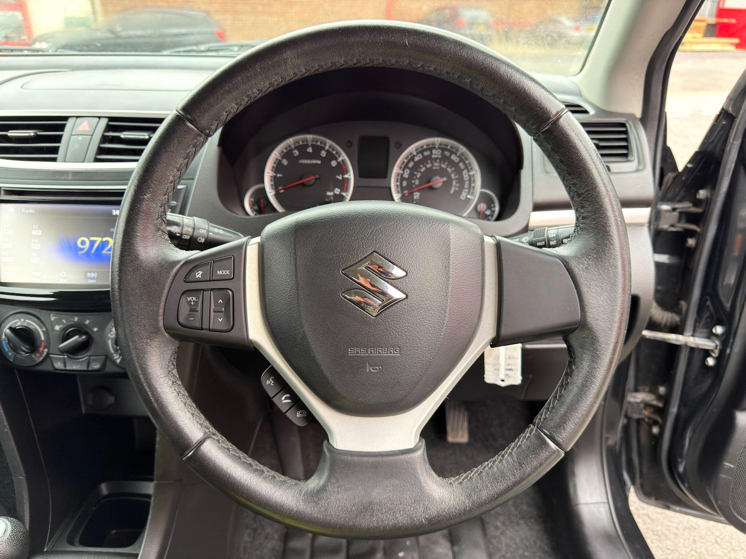 Used Suzuki Swift 2015 for sale - 76965194: Photo 21