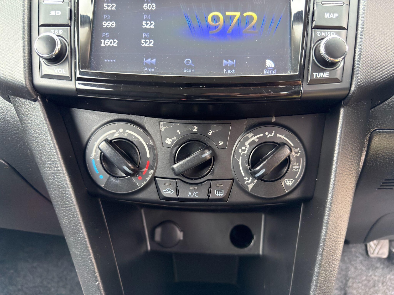 Used Suzuki Swift 2015 for sale - 76965194: Photo 23