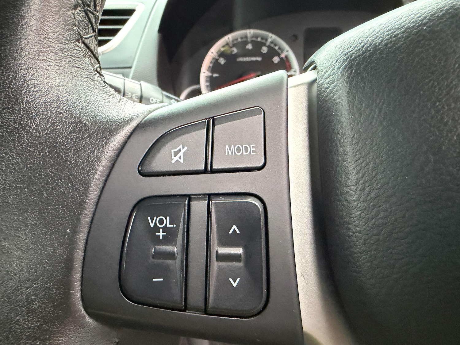 Used Suzuki Swift 2015 for sale - 76965194: Photo 25