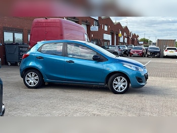 Used Mazda Mazda2 2012 for sale - 79106322: Photo