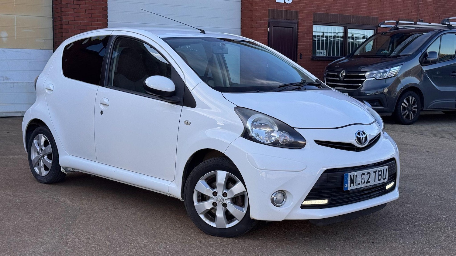 Used Toyota AYGO 2012 for sale - 77723567: Photo 1