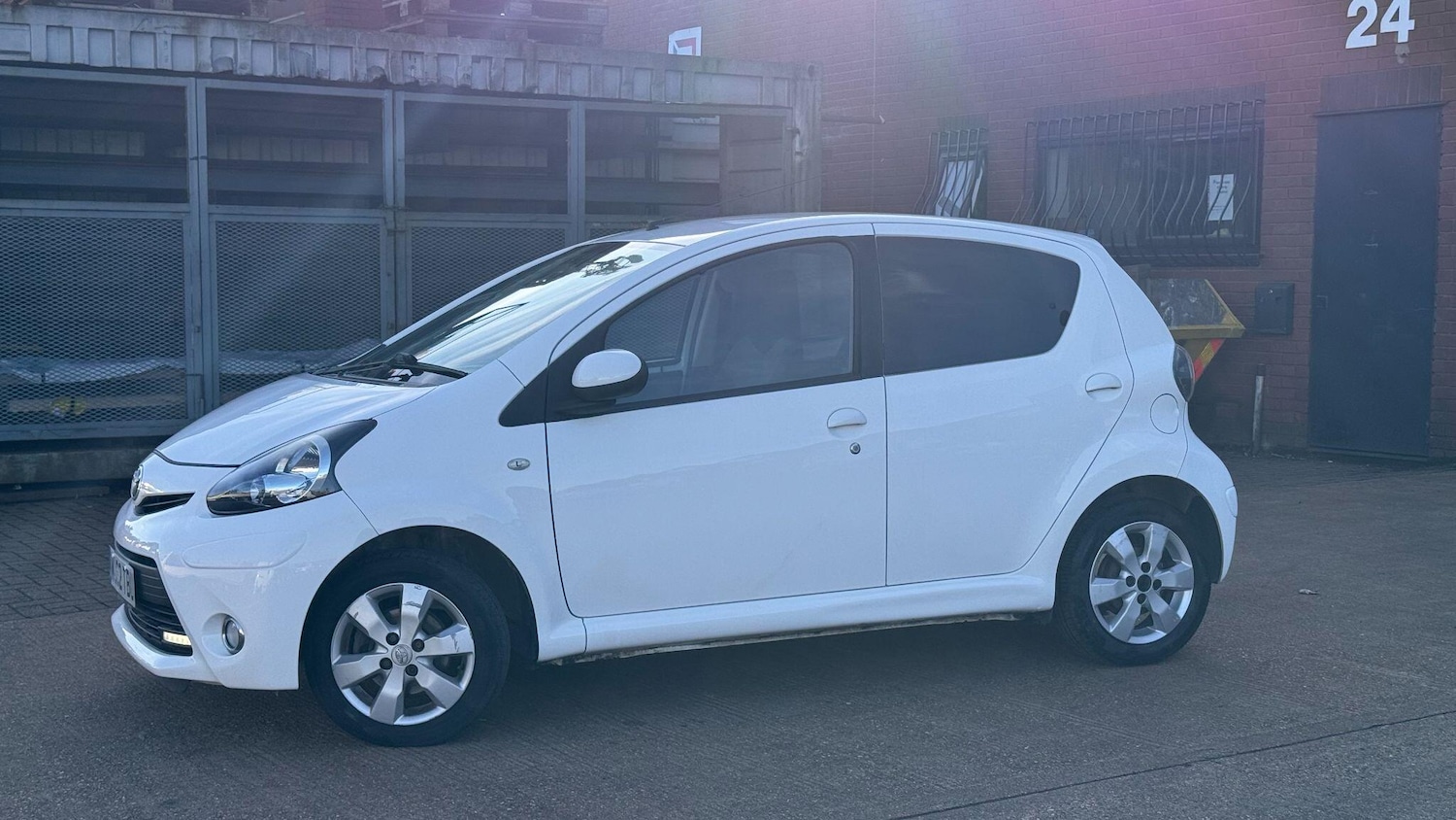 Used Toyota AYGO 2012 for sale - 77723567: Photo 11