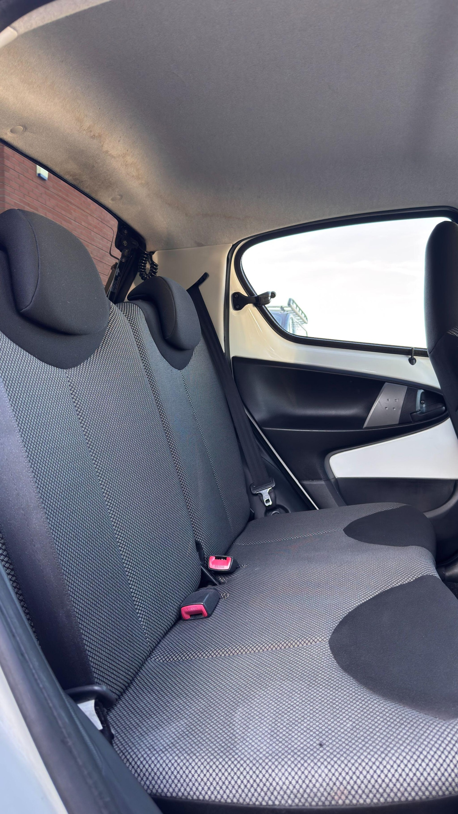 Used Toyota AYGO 2012 for sale - 77723567: Photo 16