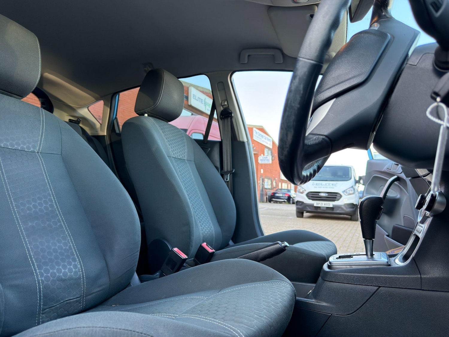 Used Ford Fiesta 2010 for sale - 78033954: Photo 14