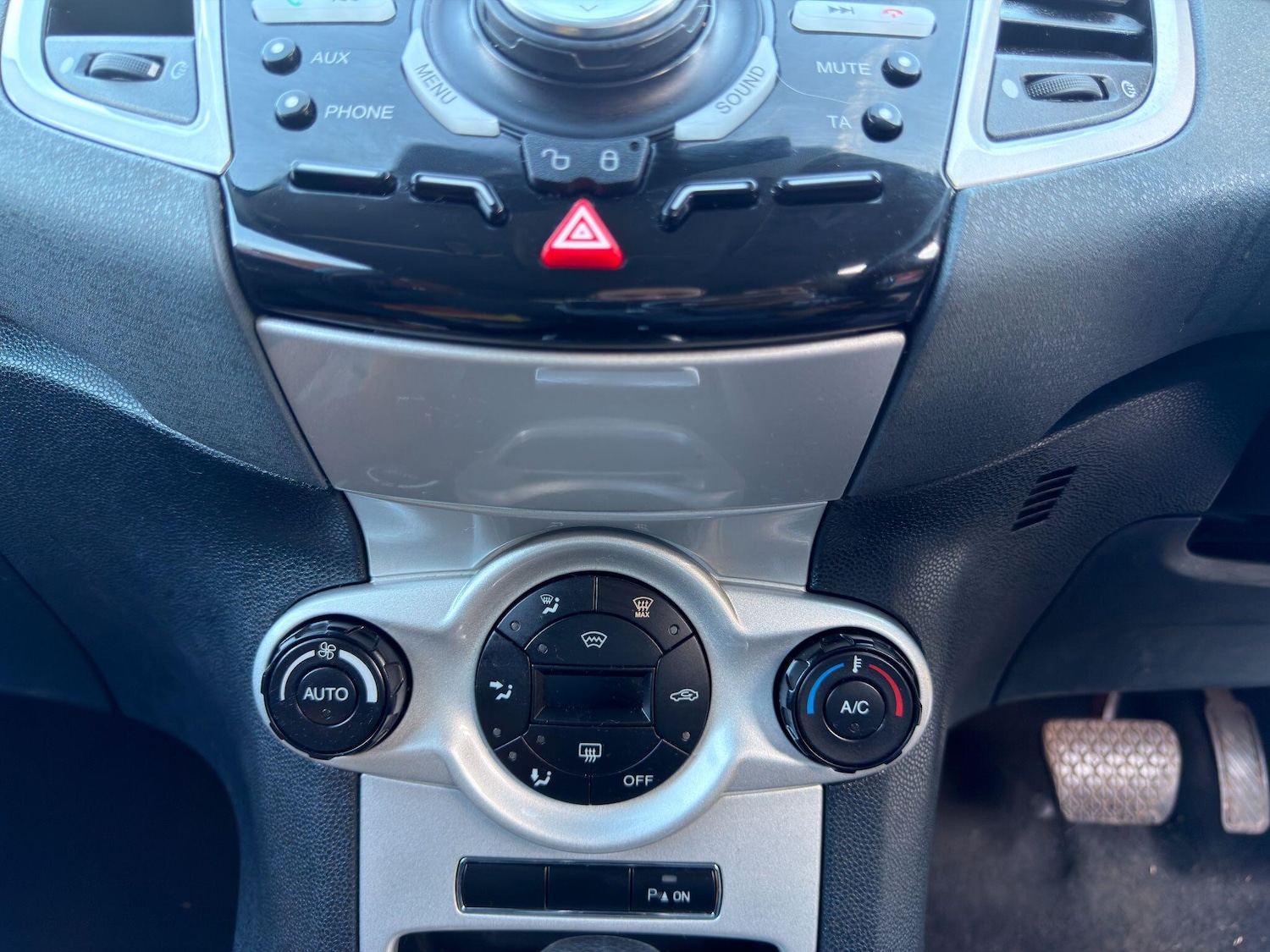 Used Ford Fiesta 2010 for sale - 78033954: Photo 20