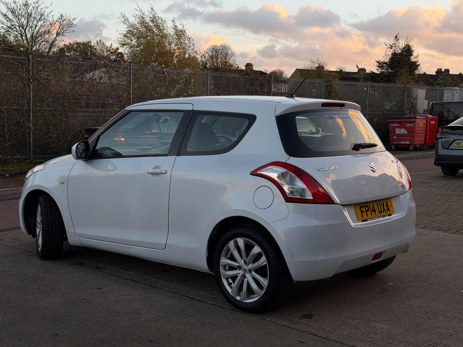 Used Suzuki Swift 2014 for sale - 76671381: Photo 16