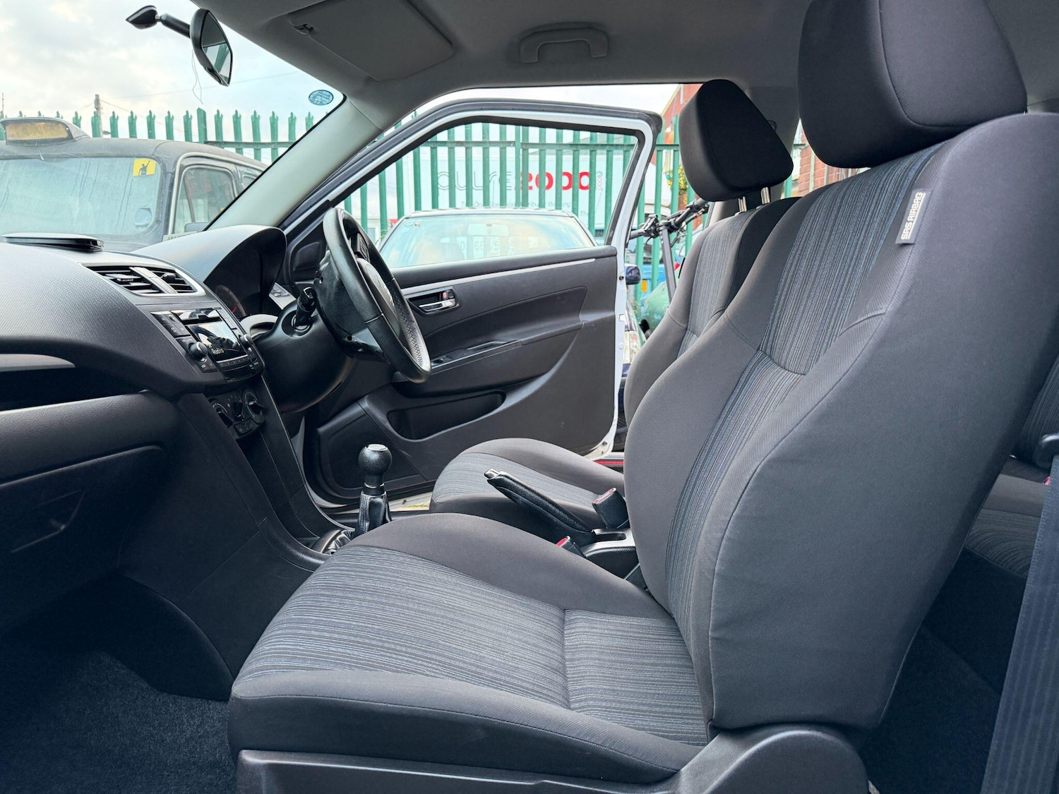 Used Suzuki Swift 2014 for sale - 76671381: Photo 20