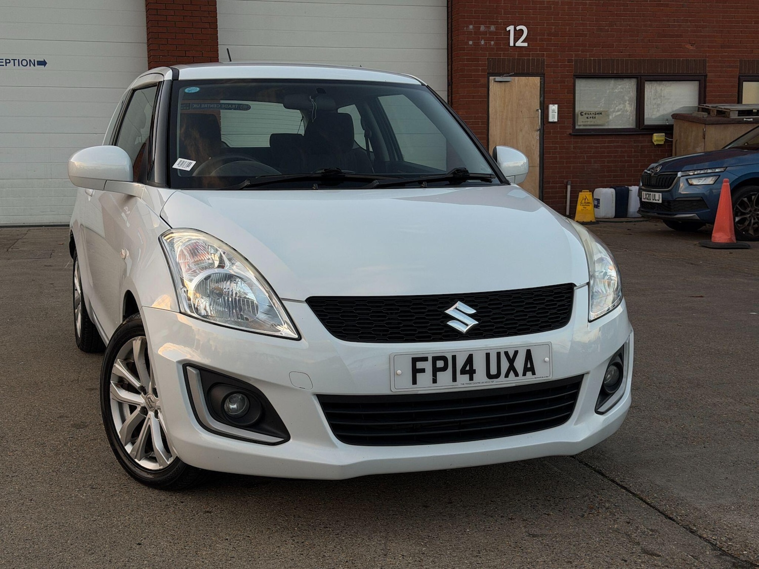 Used Suzuki Swift 2014 for sale - 76671381: Photo 3