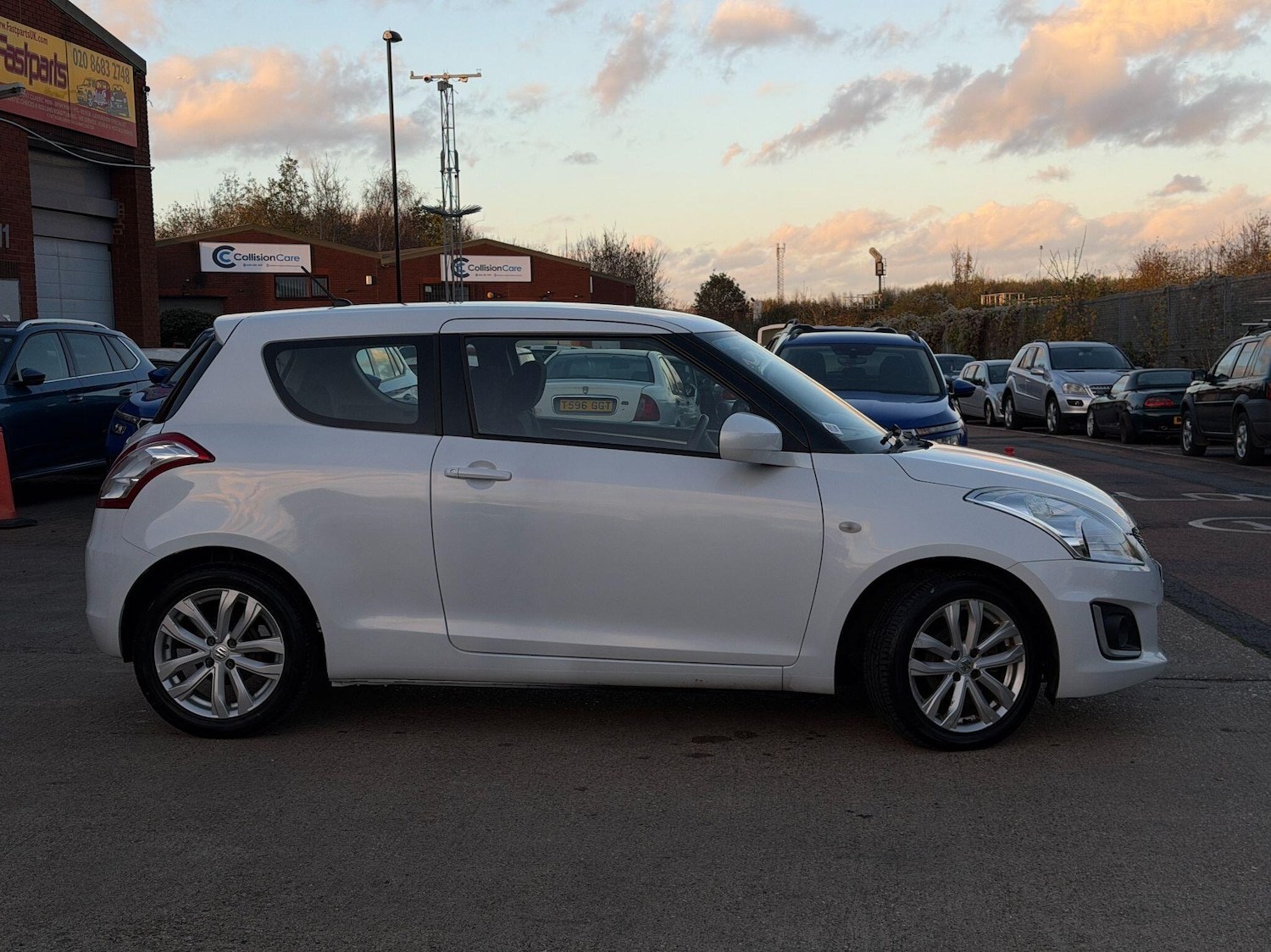 Used Suzuki Swift 2014 for sale - 76671381: Photo 6