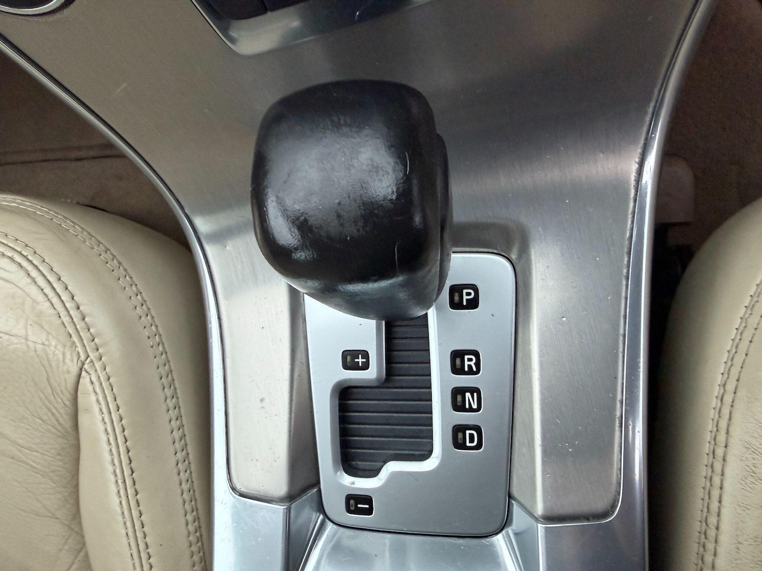 Used Volvo XC60 2012 for sale - 76866137: Photo 25