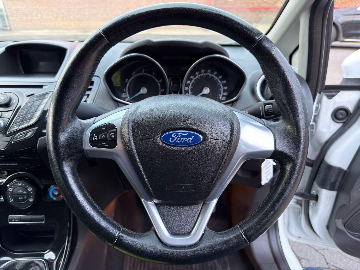 Used Ford Fiesta 2013 for sale - 76935834: Photo 23