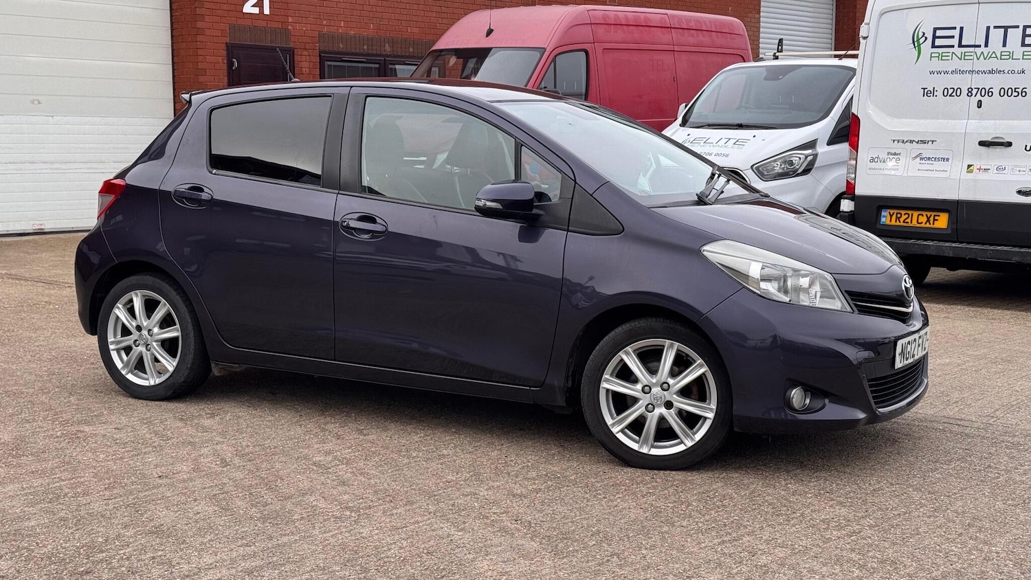 Used Toyota Yaris 2012 for sale - 77883199: Photo 4