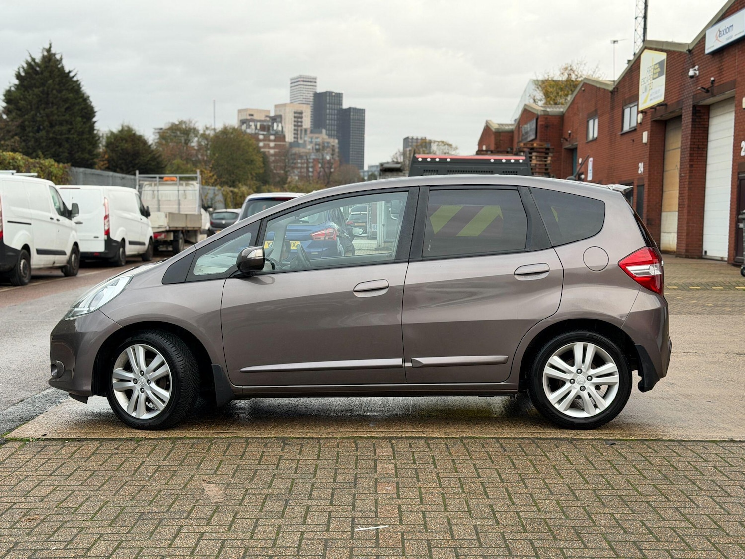 Used Honda Jazz 2013 for sale - 76584613: Photo 13