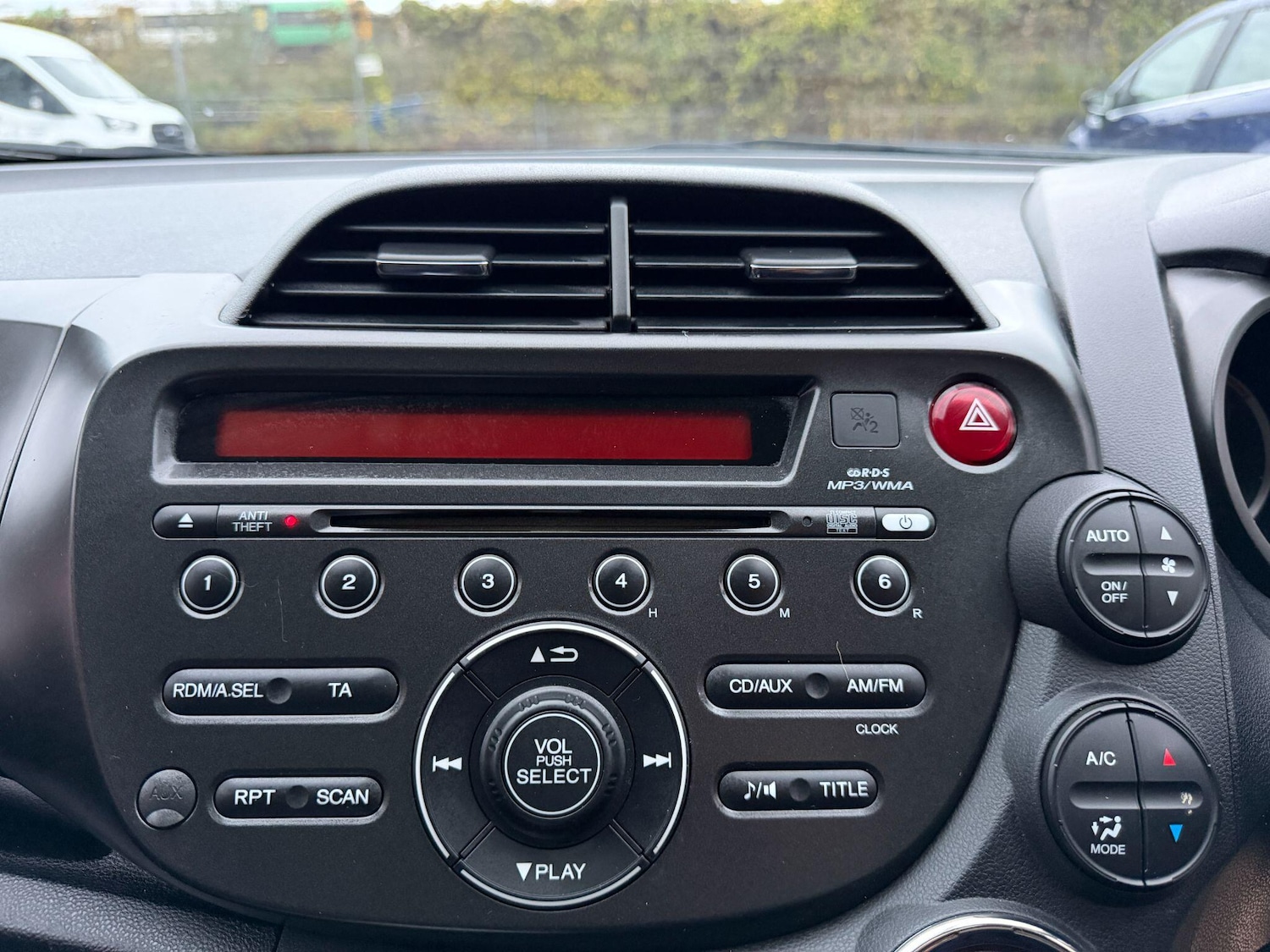 Used Honda Jazz 2013 for sale - 76584613: Photo 22