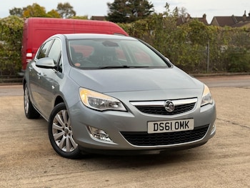 2012 (61) - 2.0 CDTi Elite Auto Euro 5 5dr