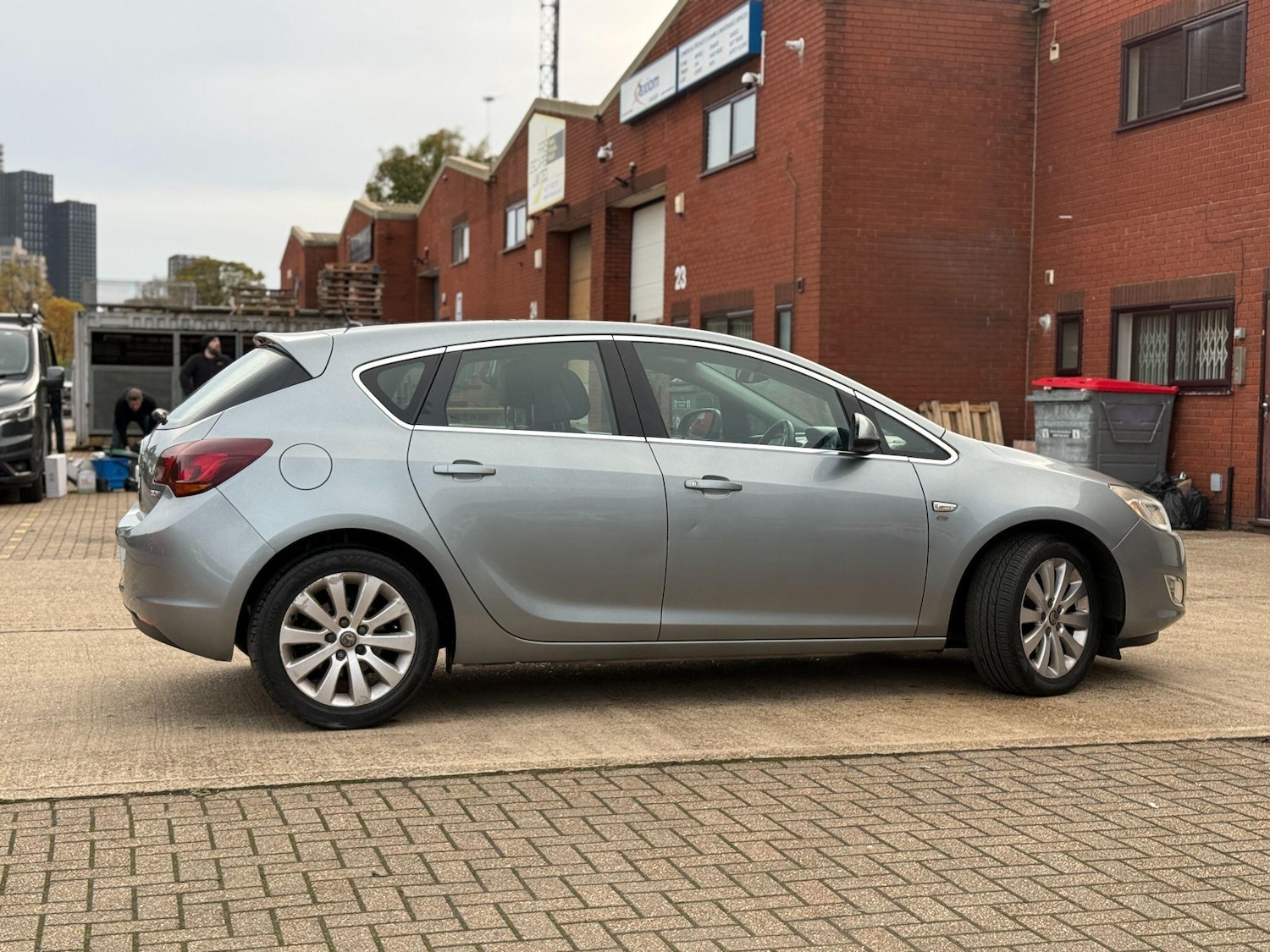 Used Vauxhall Astra 2012 for sale - 76424174: Photo 8