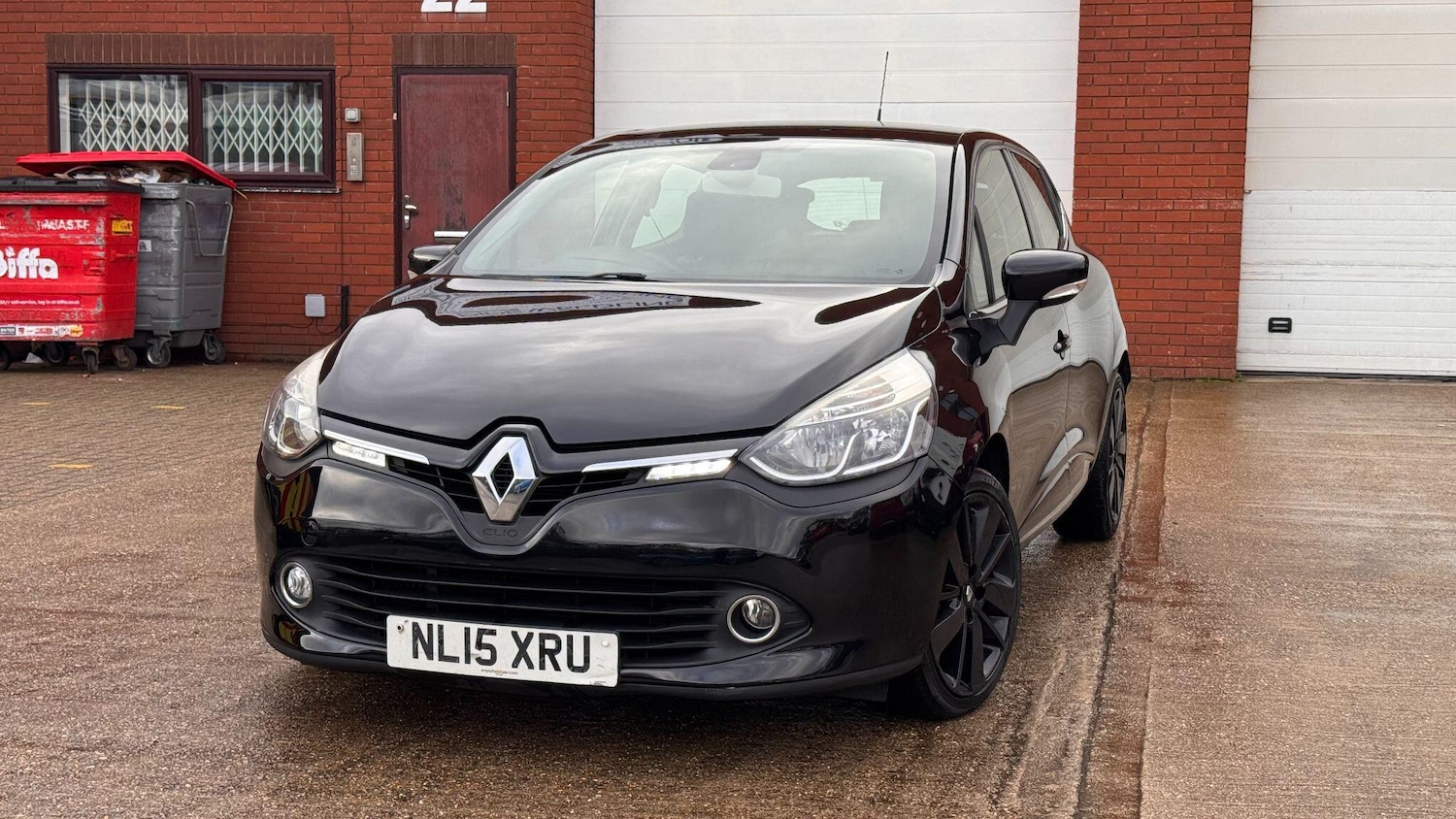 Used Renault Clio 2015 for sale - 77612506: Photo 11