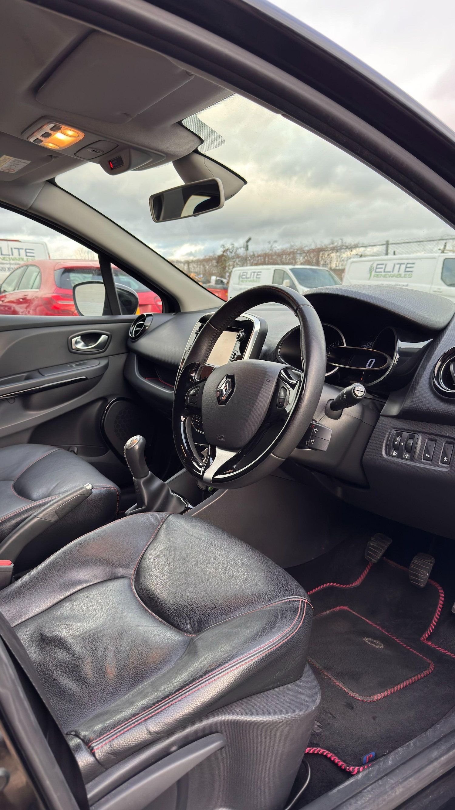 Used Renault Clio 2015 for sale - 77612506: Photo 19