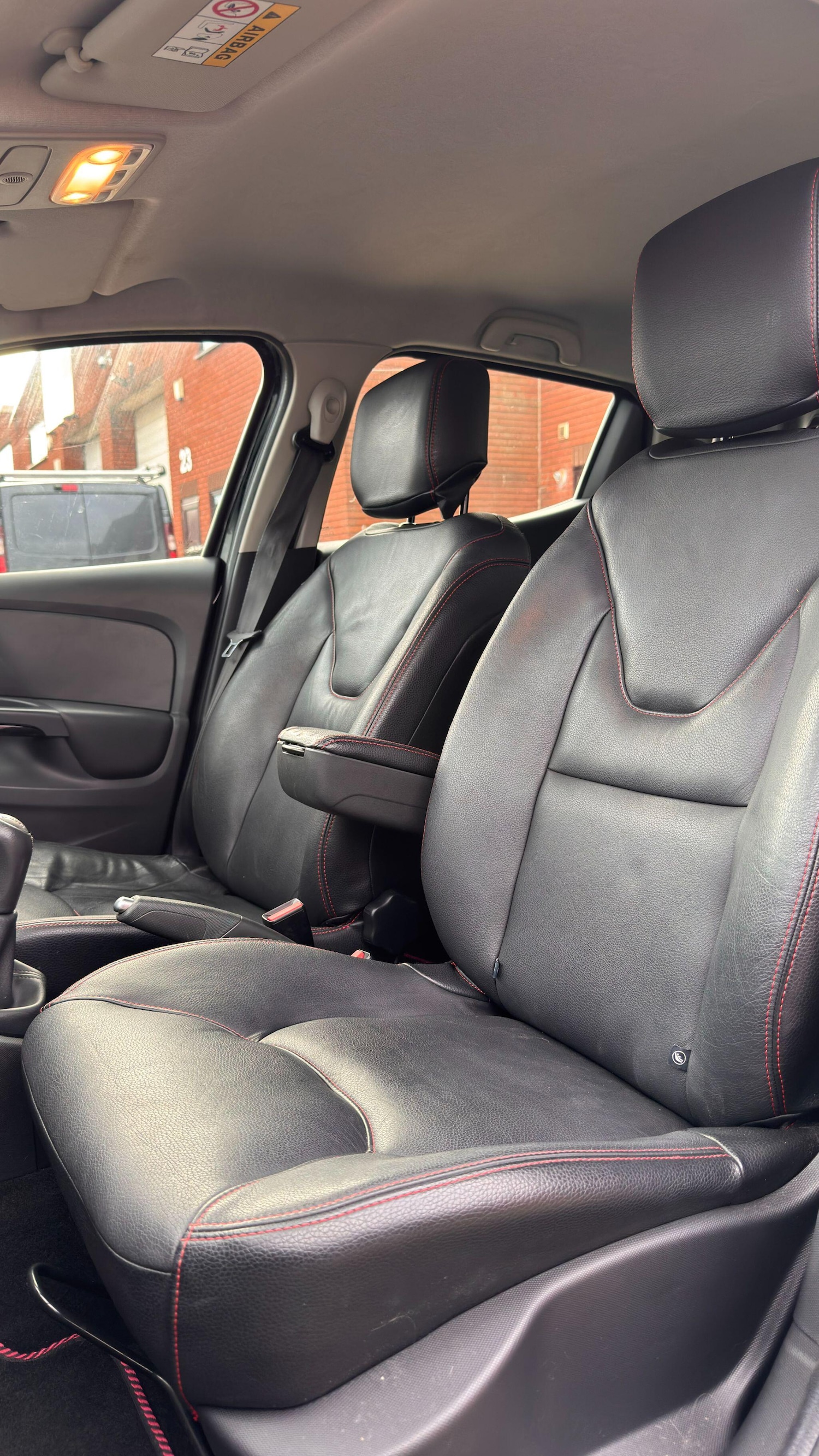 Used Renault Clio 2015 for sale - 77612506: Photo 22