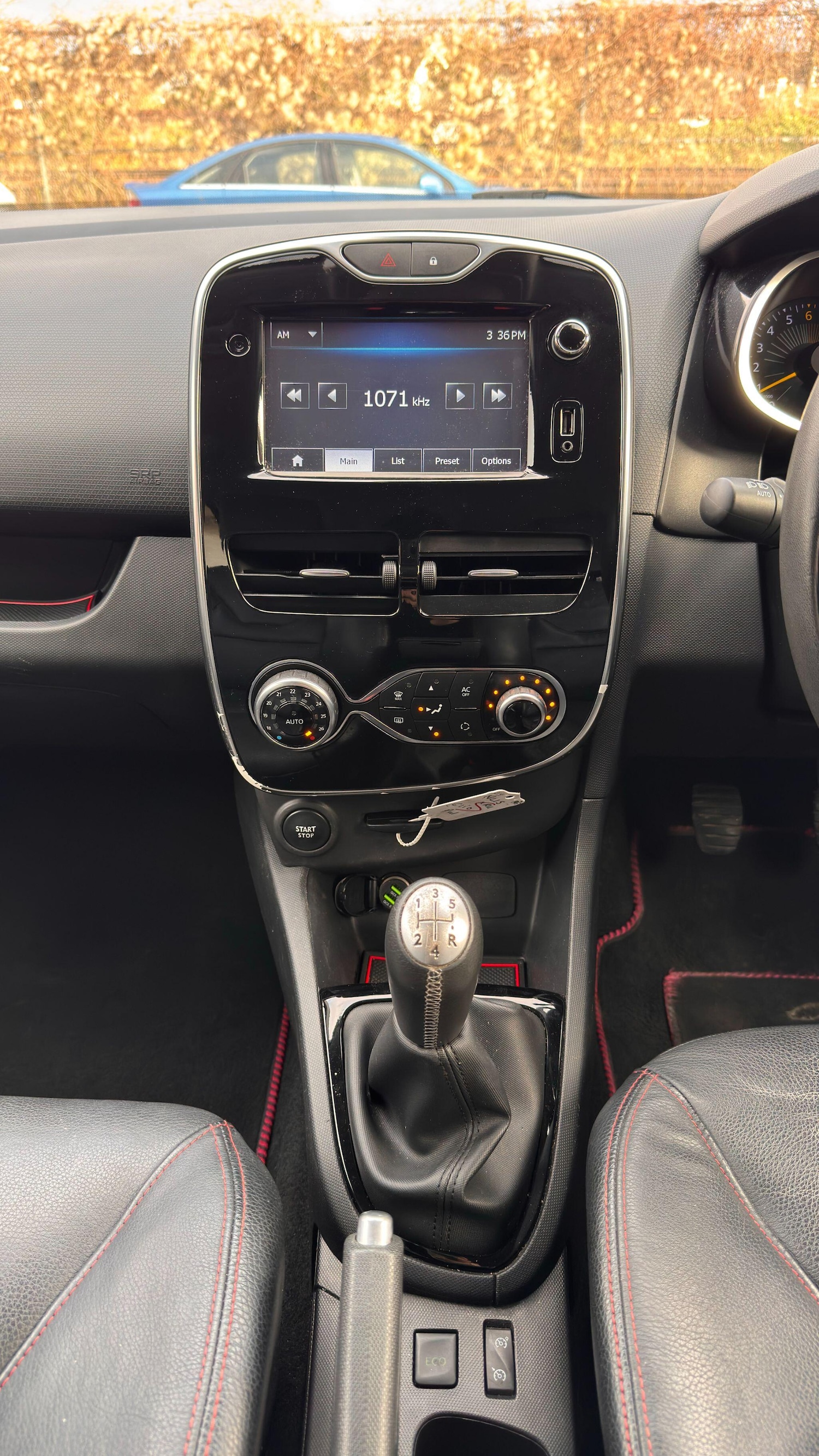 Used Renault Clio 2015 for sale - 77612506: Photo 25