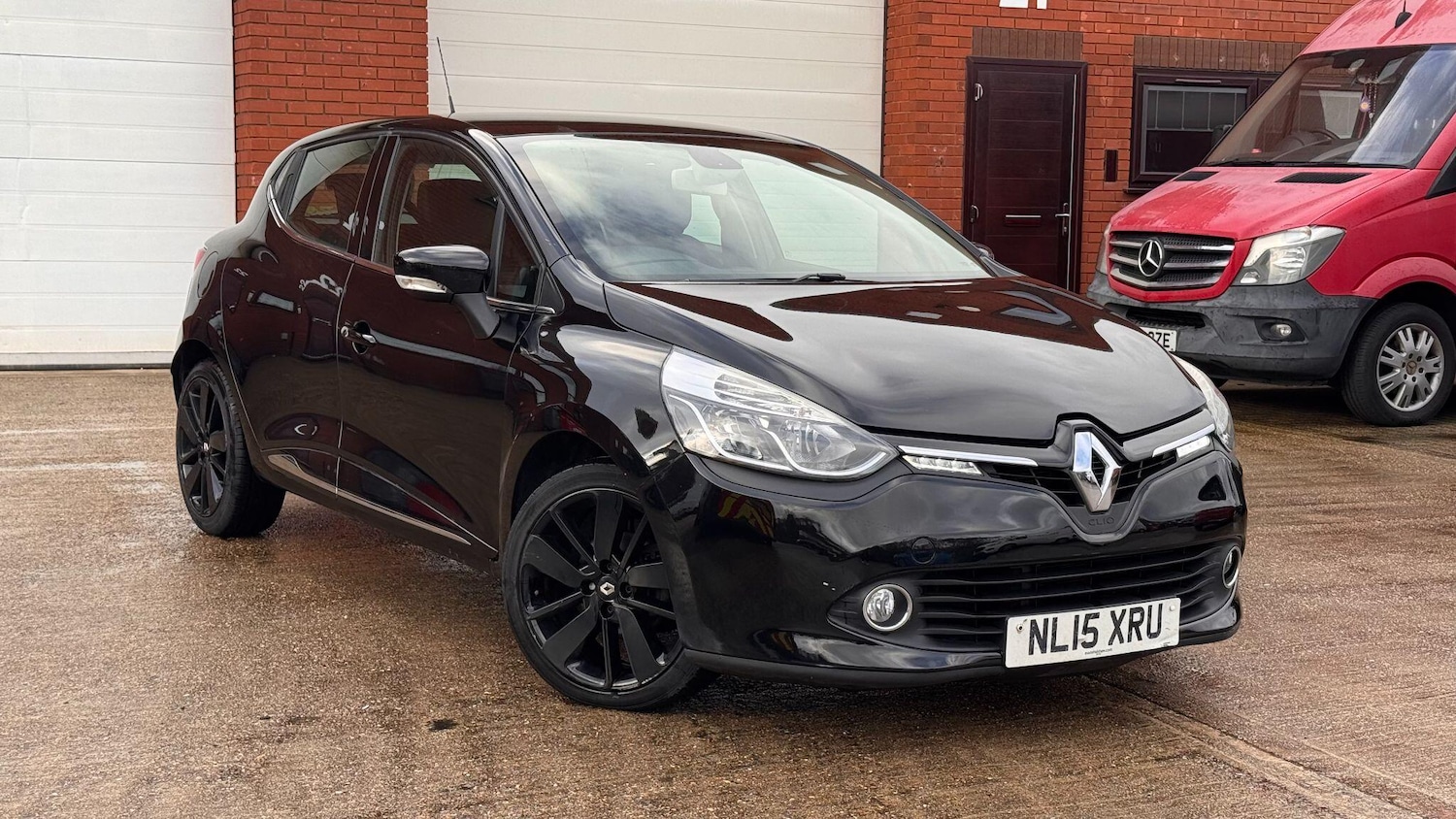 Used Renault Clio 2015 for sale - 77612506: Photo 5