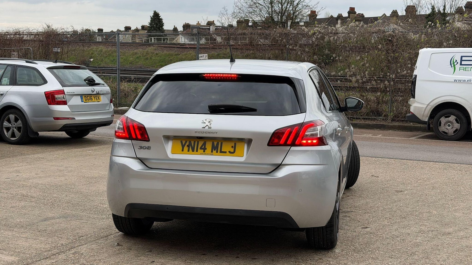 Used Peugeot 308 2014 for sale - 78087131: Photo 12