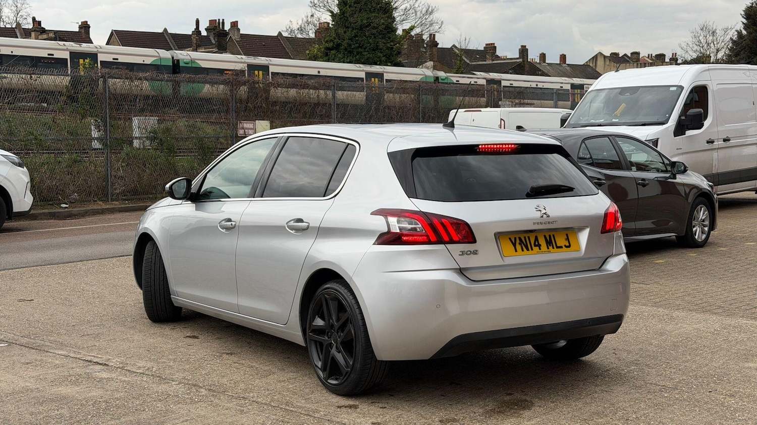 Used Peugeot 308 2014 for sale - 78087131: Photo 26