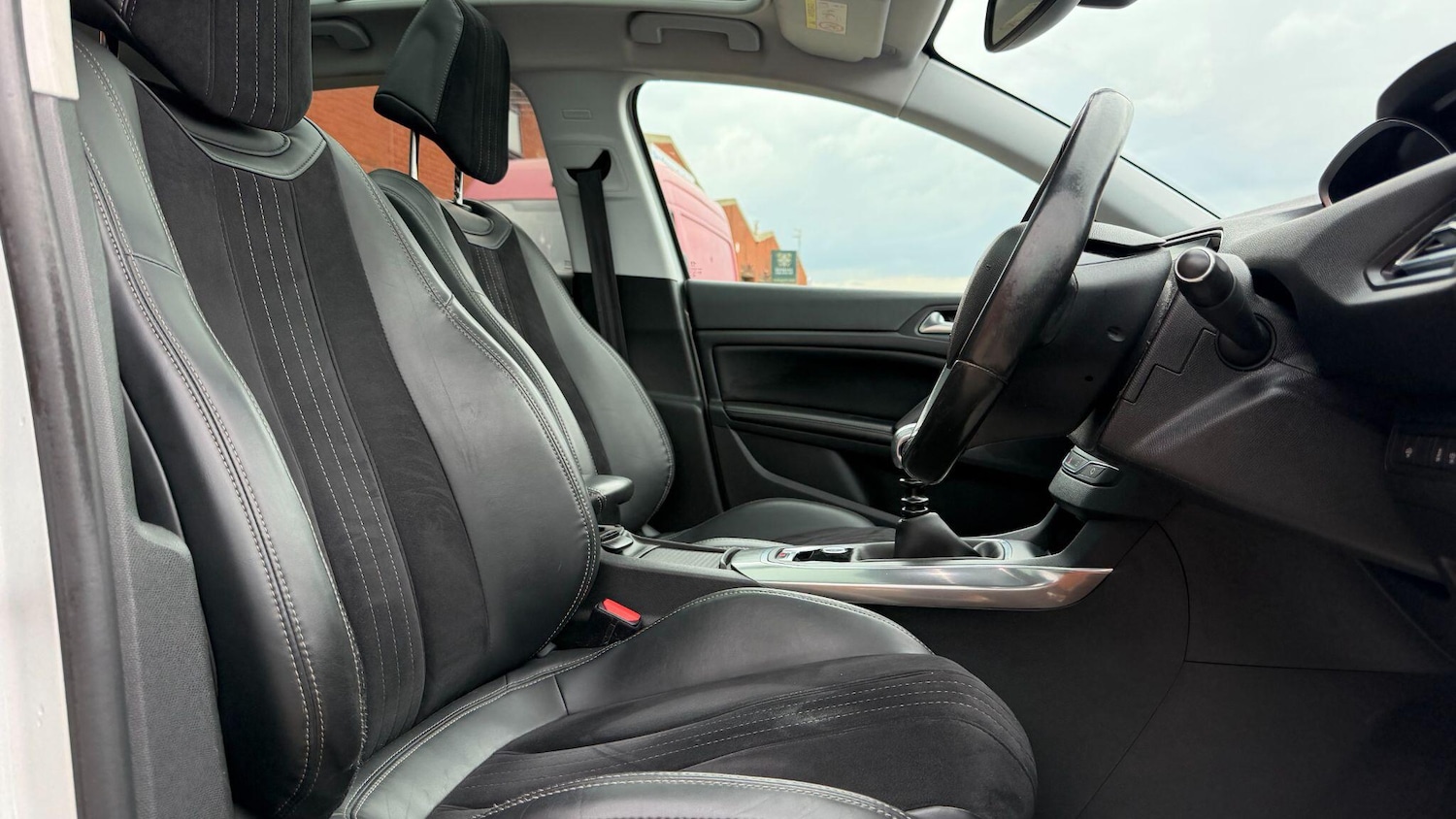 Used Peugeot 308 2014 for sale - 78087131: Photo 28