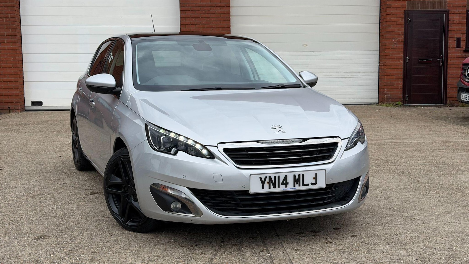 Used Peugeot 308 2014 for sale - 78087131: Photo 3